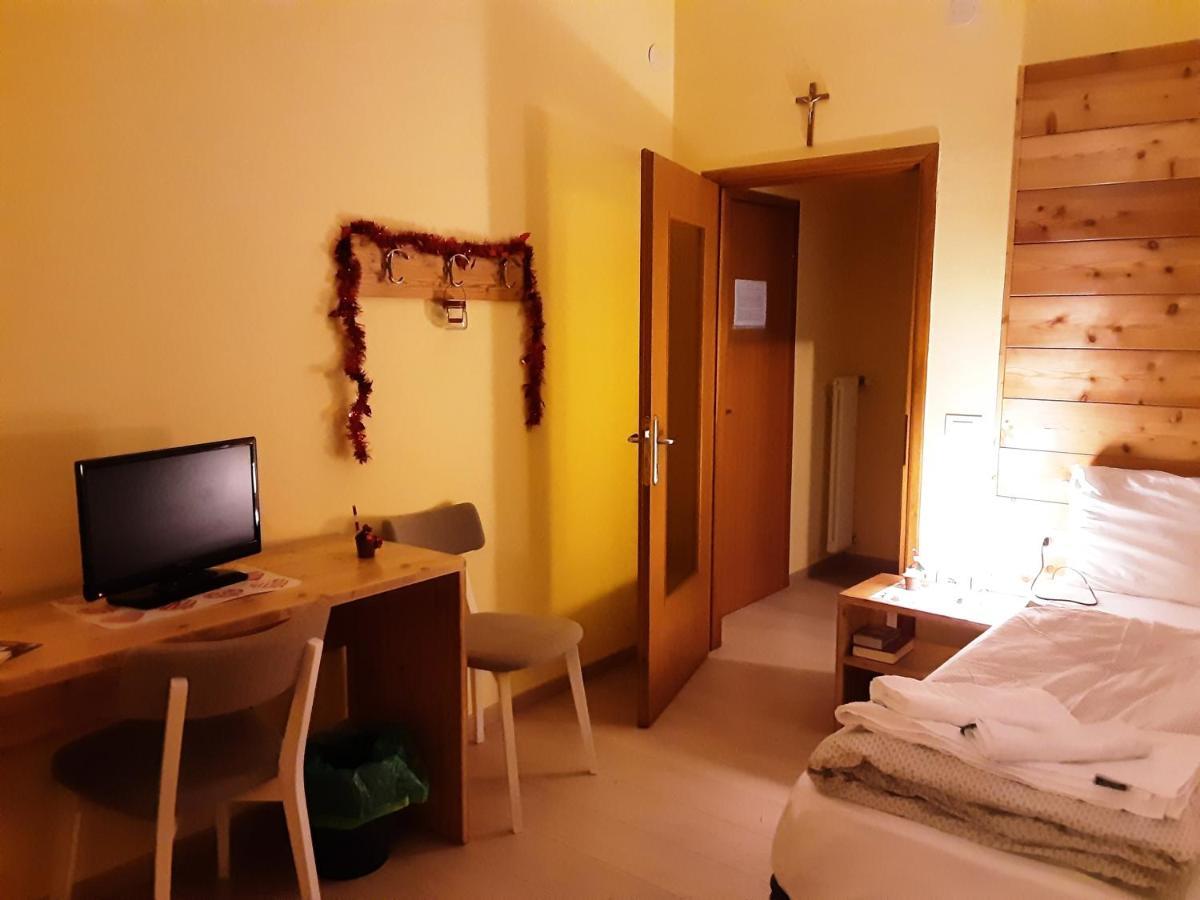 B&B Anna Rovere della Luna Екстериор снимка